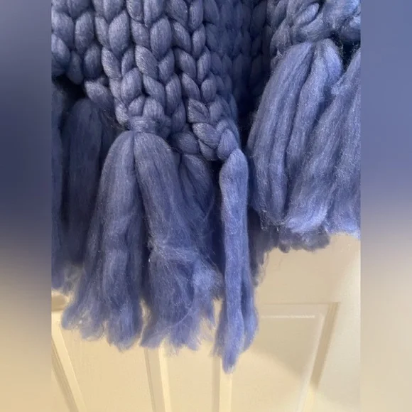 Anthropologie Chunky Cable-Knit Scarf Wrap - Picture 12 of 13